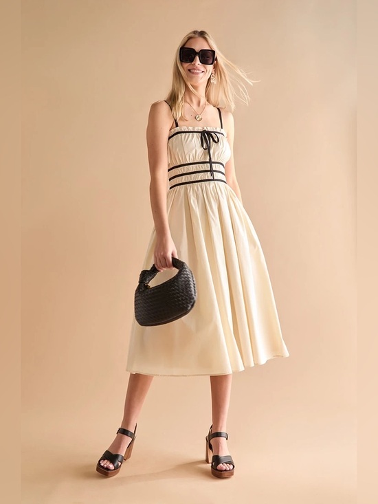 Francesca's Collections Dresses & Skirts - Francesca’s Collections. Leona Midi Dress.
Size Small.